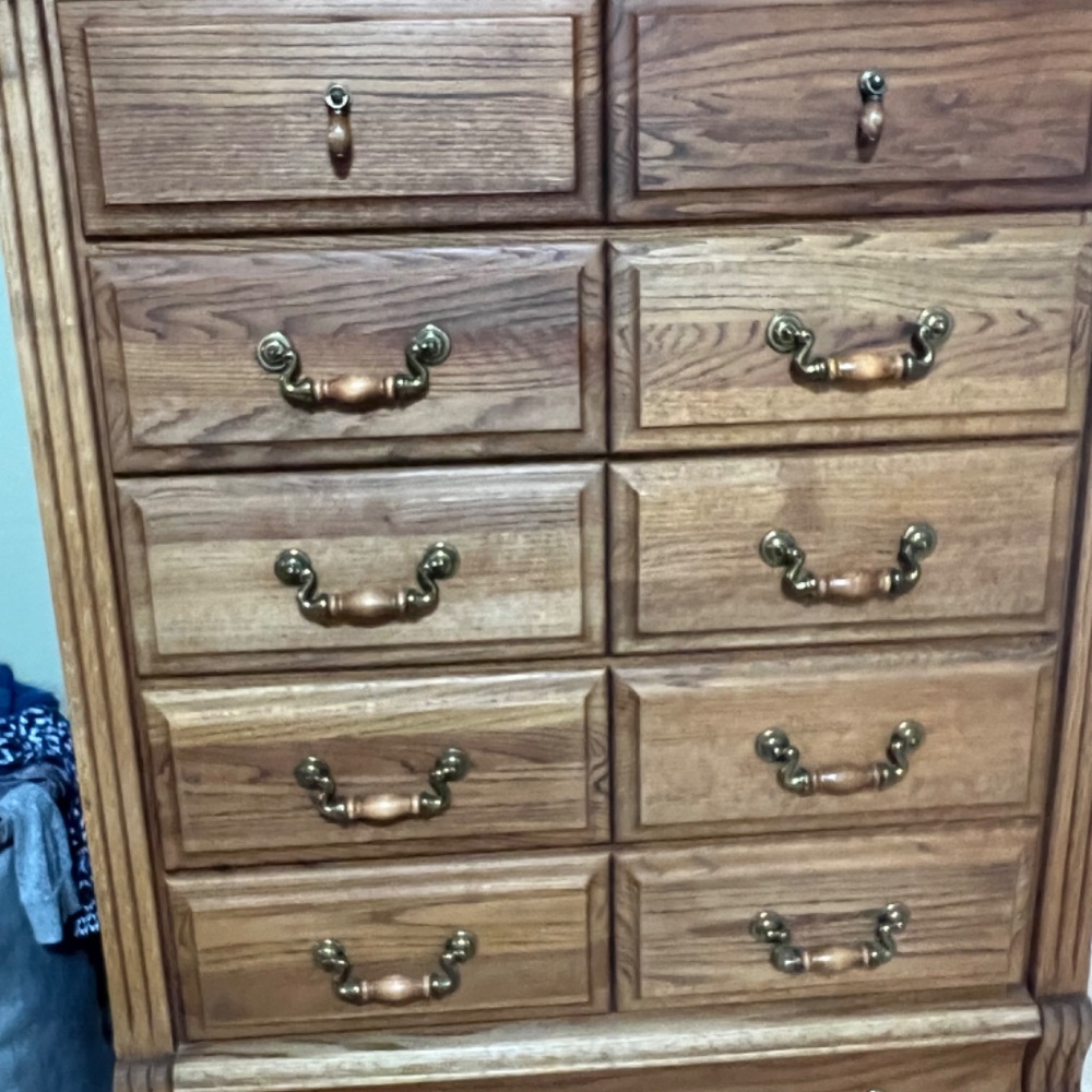 Beautiful solid Oak Furniture - Picture 4 of 9